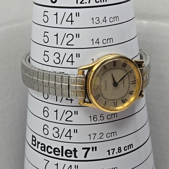 Womens Vintage Timex Q Watch 23mm Gold Silver Two Tone Stretch Band New Battery - Picture 6 of 13